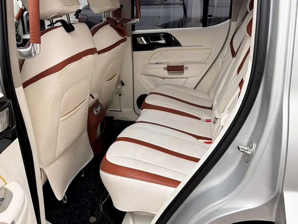 CrossBoundary Co-creation tank 300