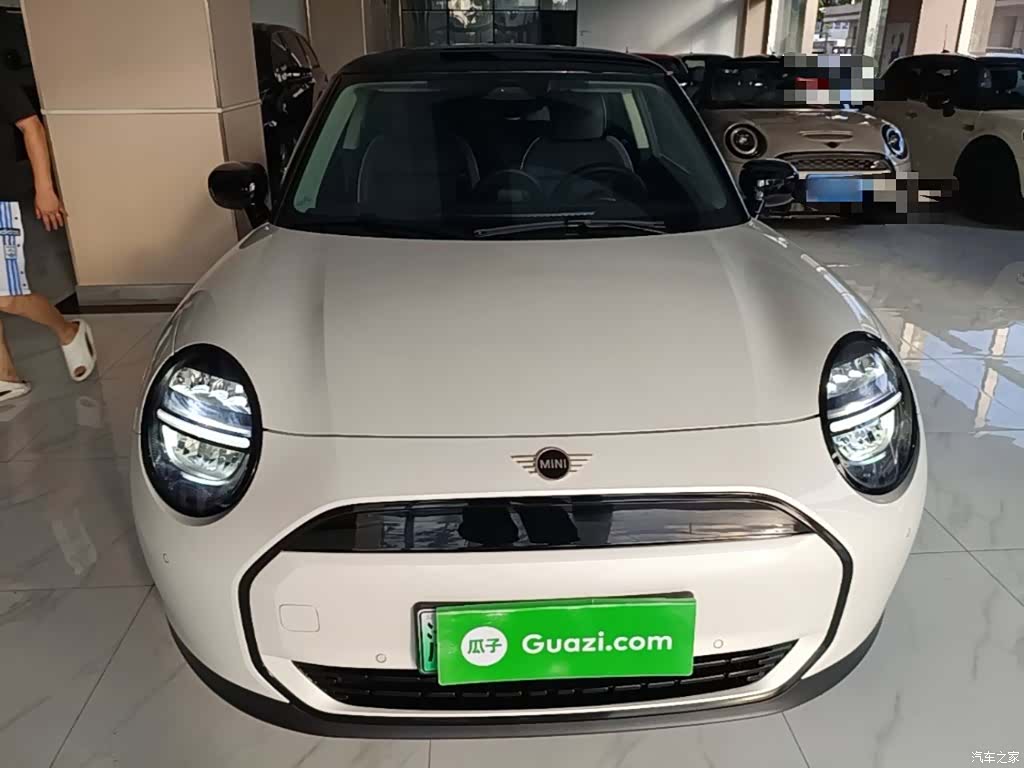 Mini Cooper, 2024 3