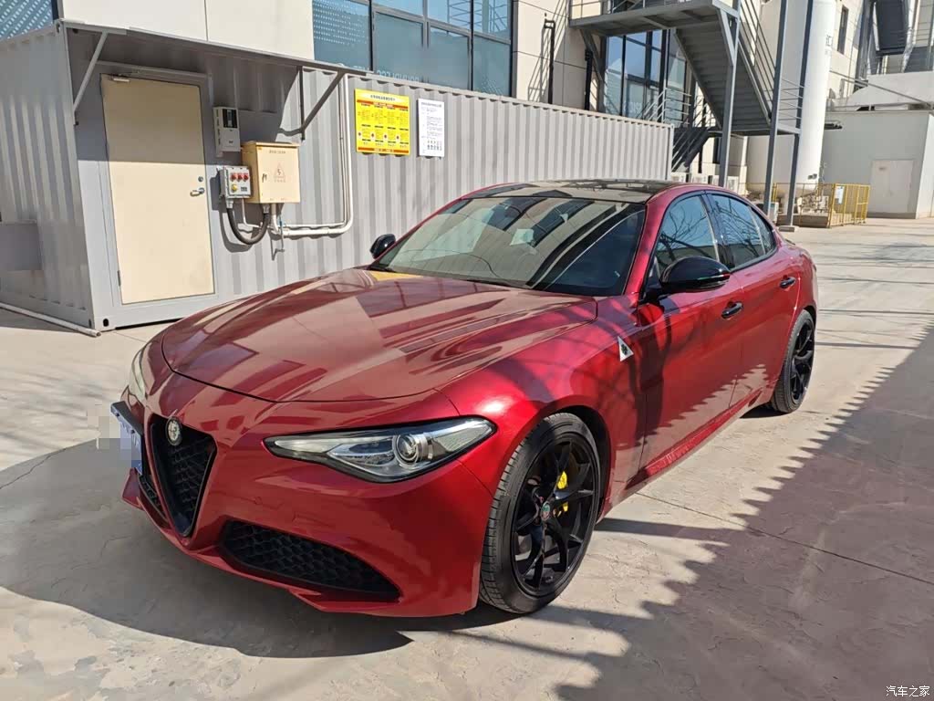 Alfa Romeo Giulia, 2018 3