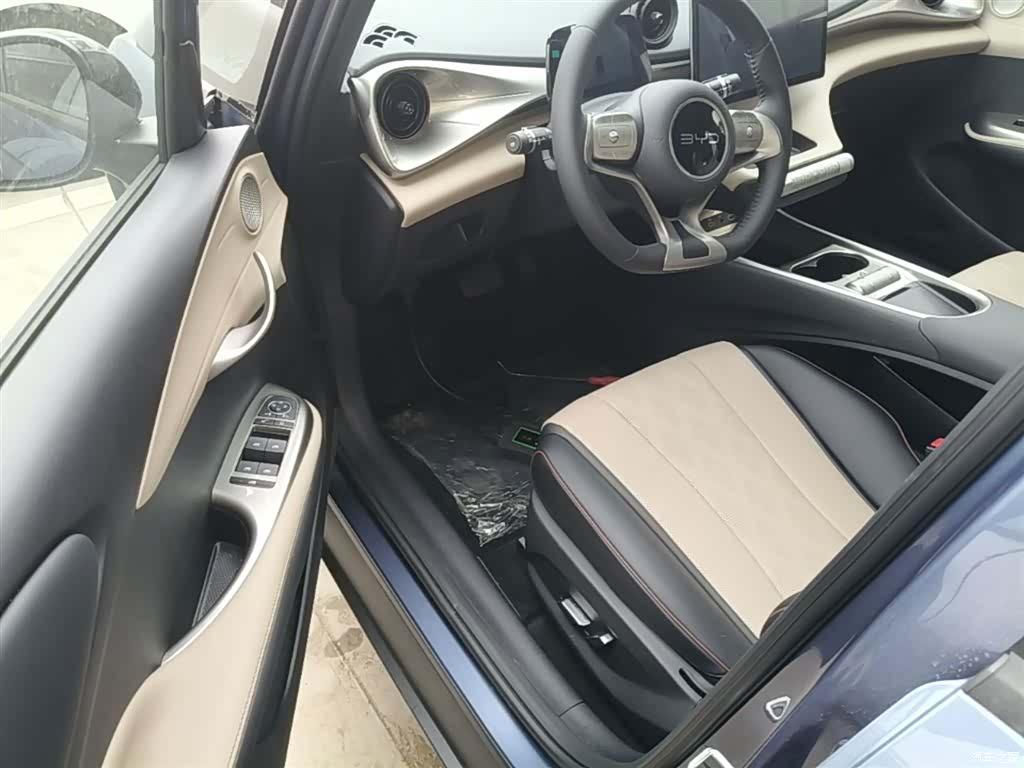 BYD Dolphin, 2026 16
