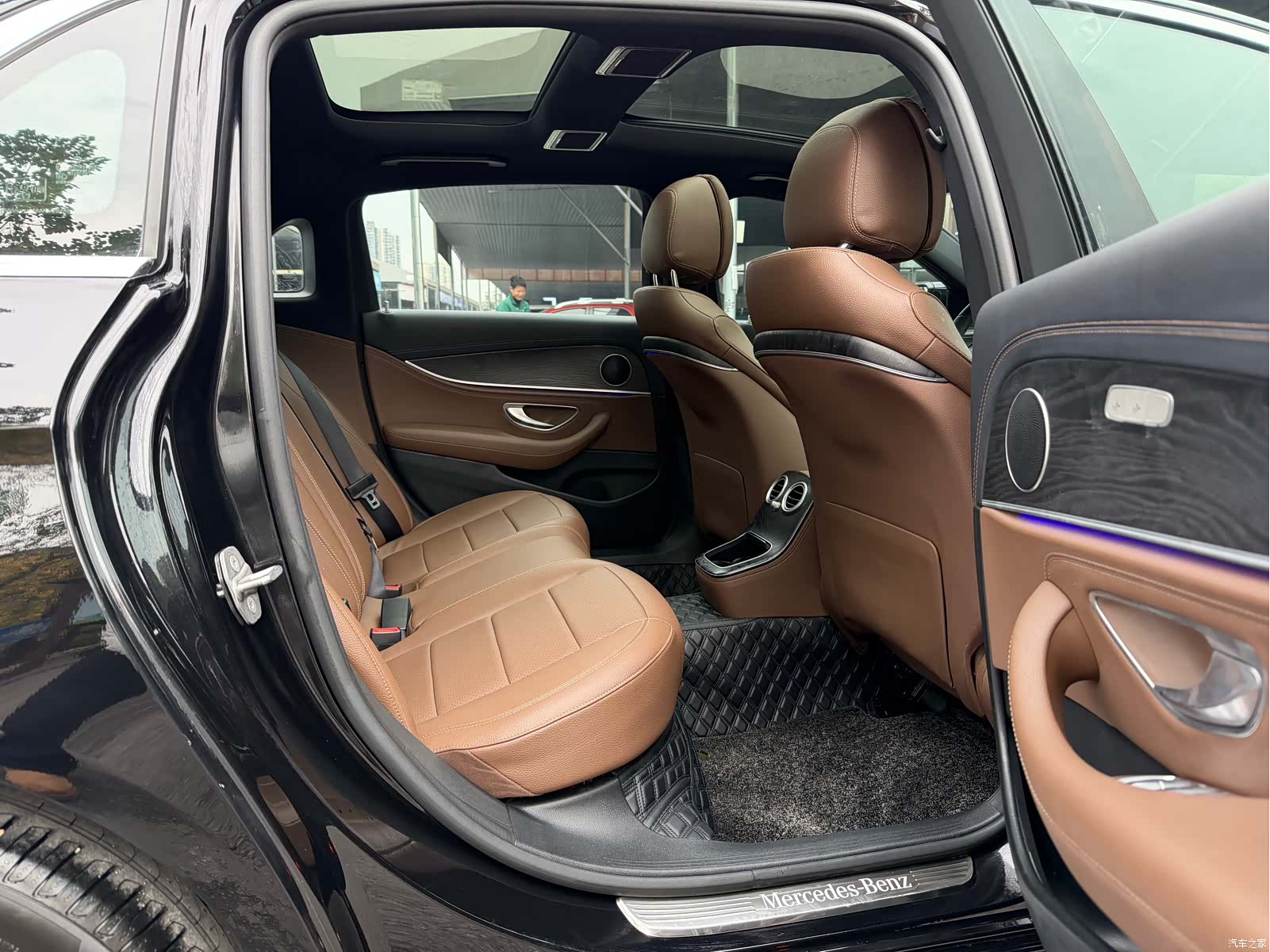 Mercedes-Benz E-Class, 2022 6
