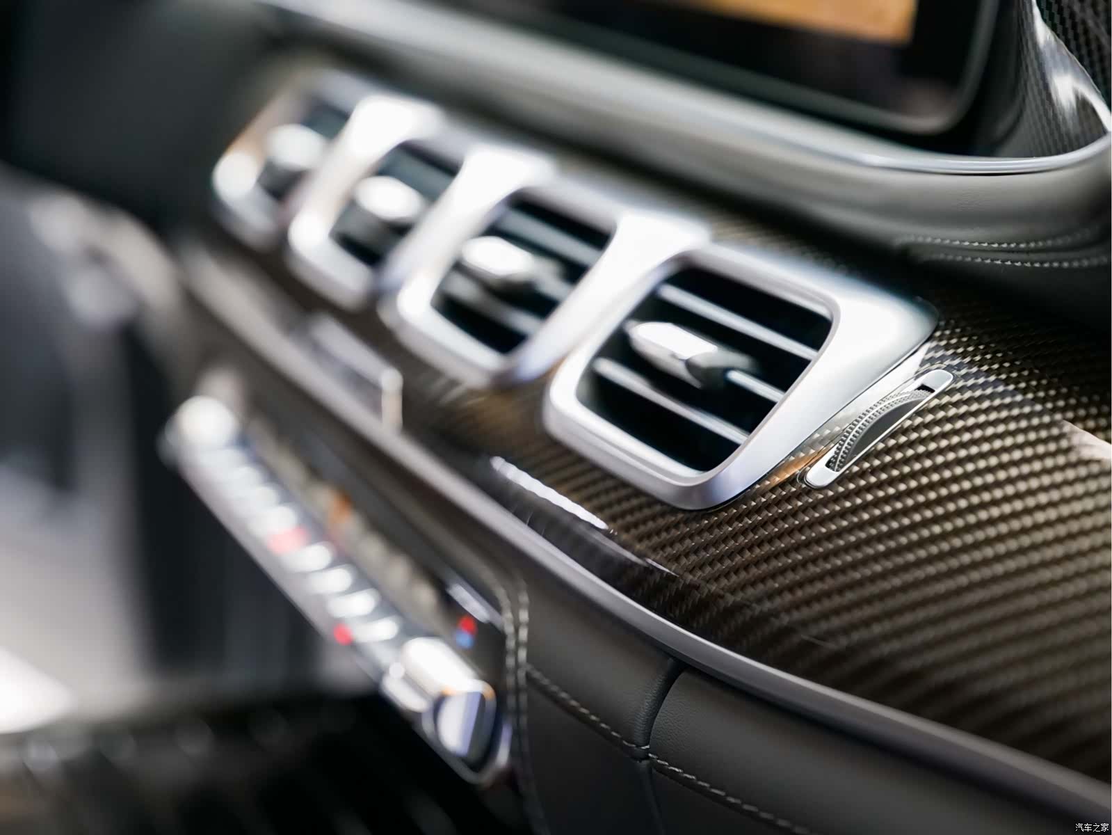 Mercedes-Benz GLS, 2026 18