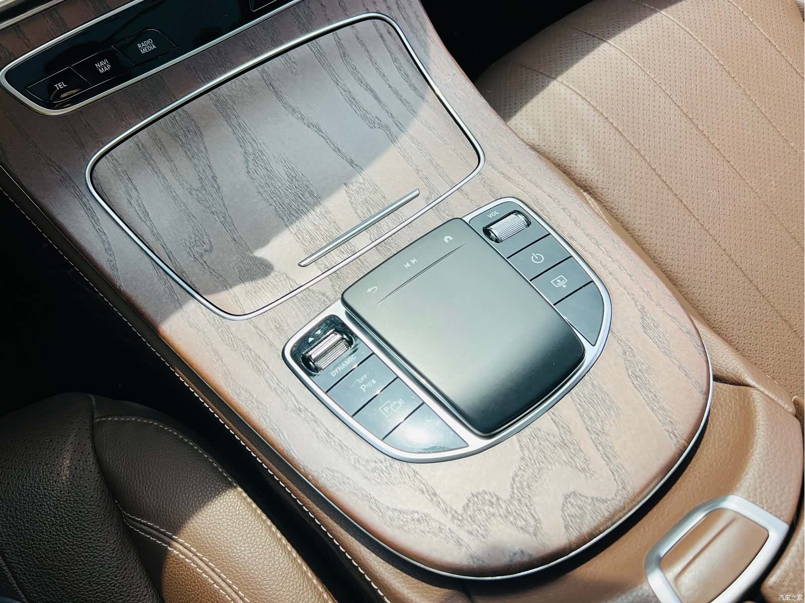 Mercedes-Benz E-Class, 2023 11