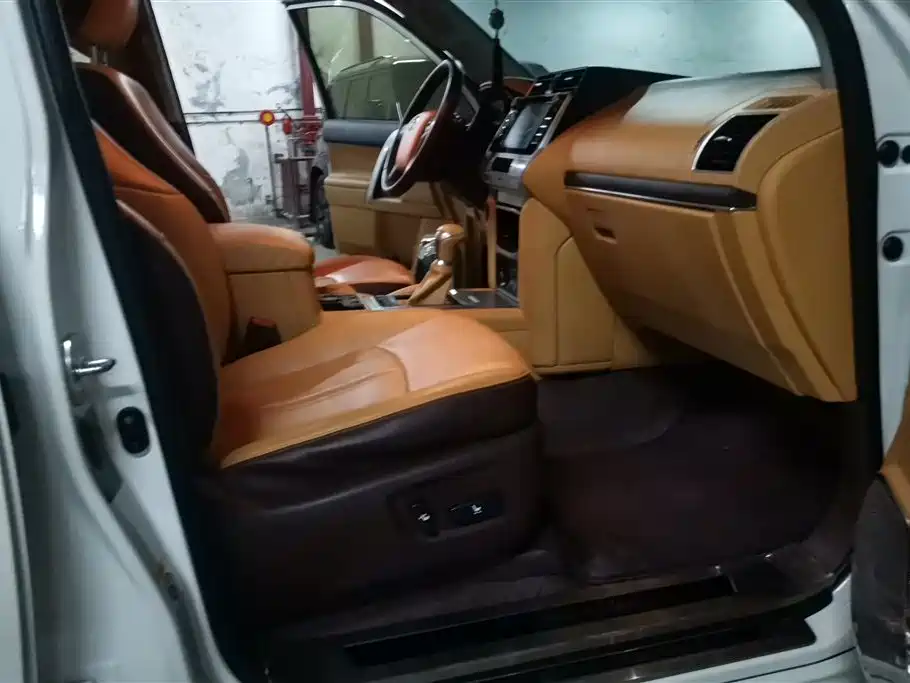 Toyota Prado