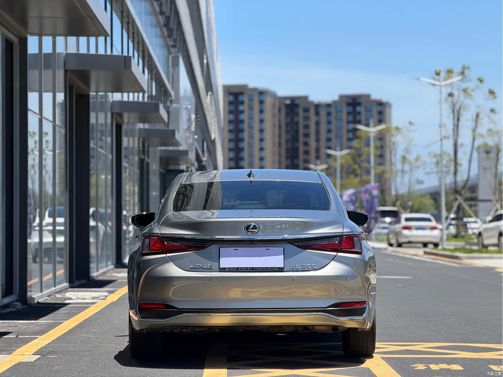 Lexus ES, 2024 все фото