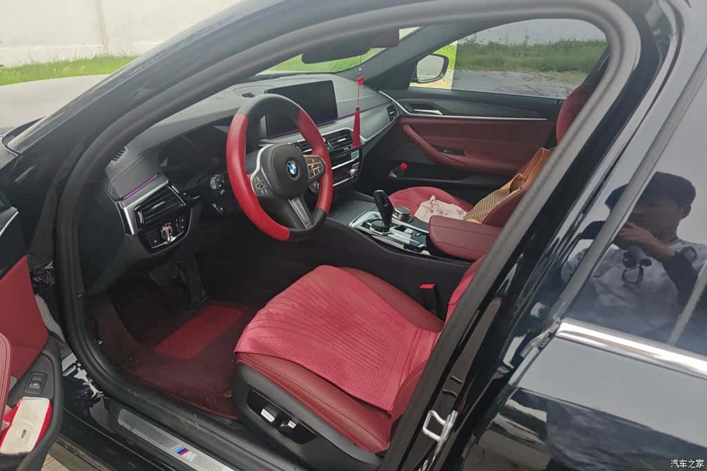 BMW 5 Series, 2023 9