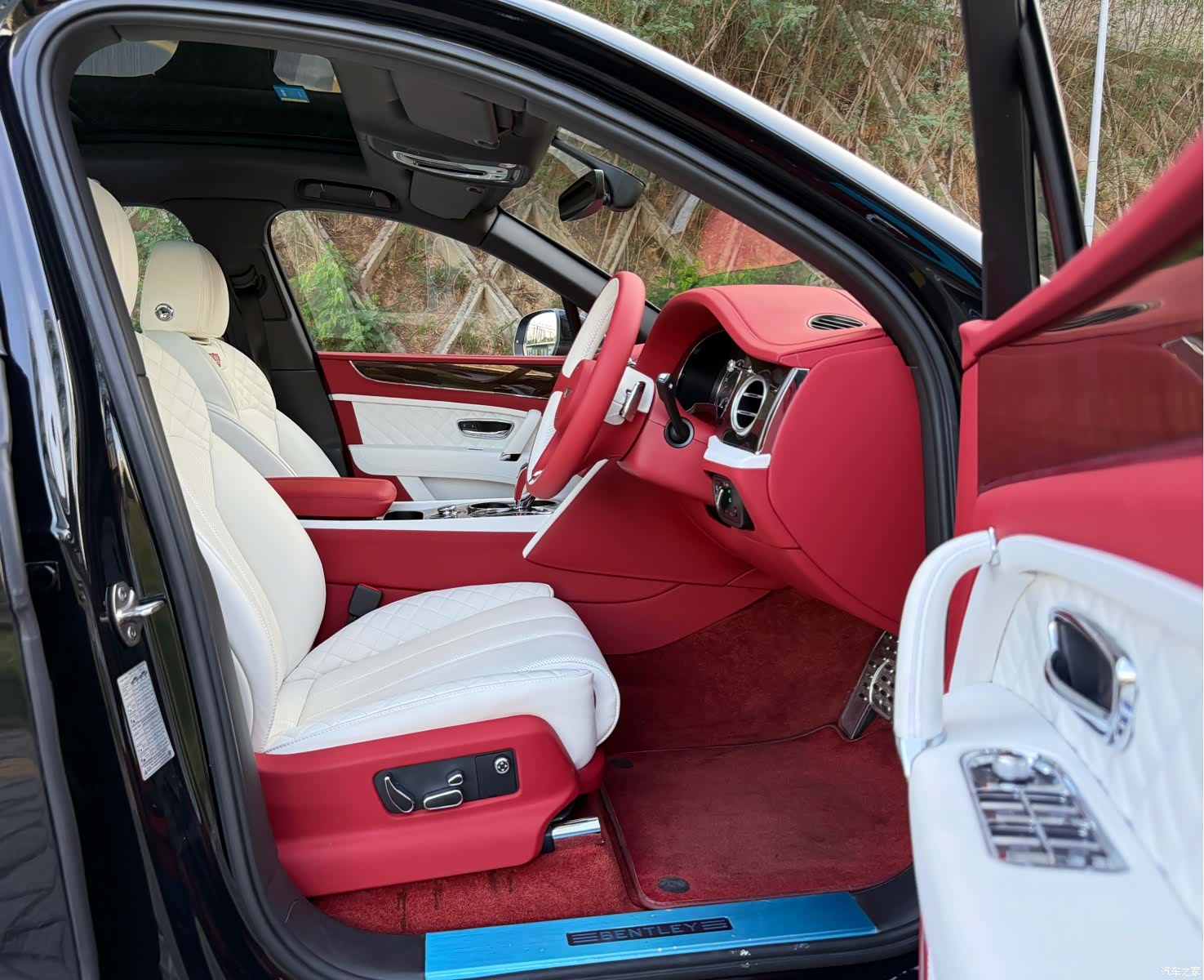 Bentley Bentayga, 2017 7