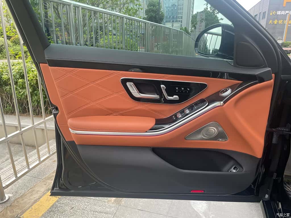 Maybach S-Class, 2025 10