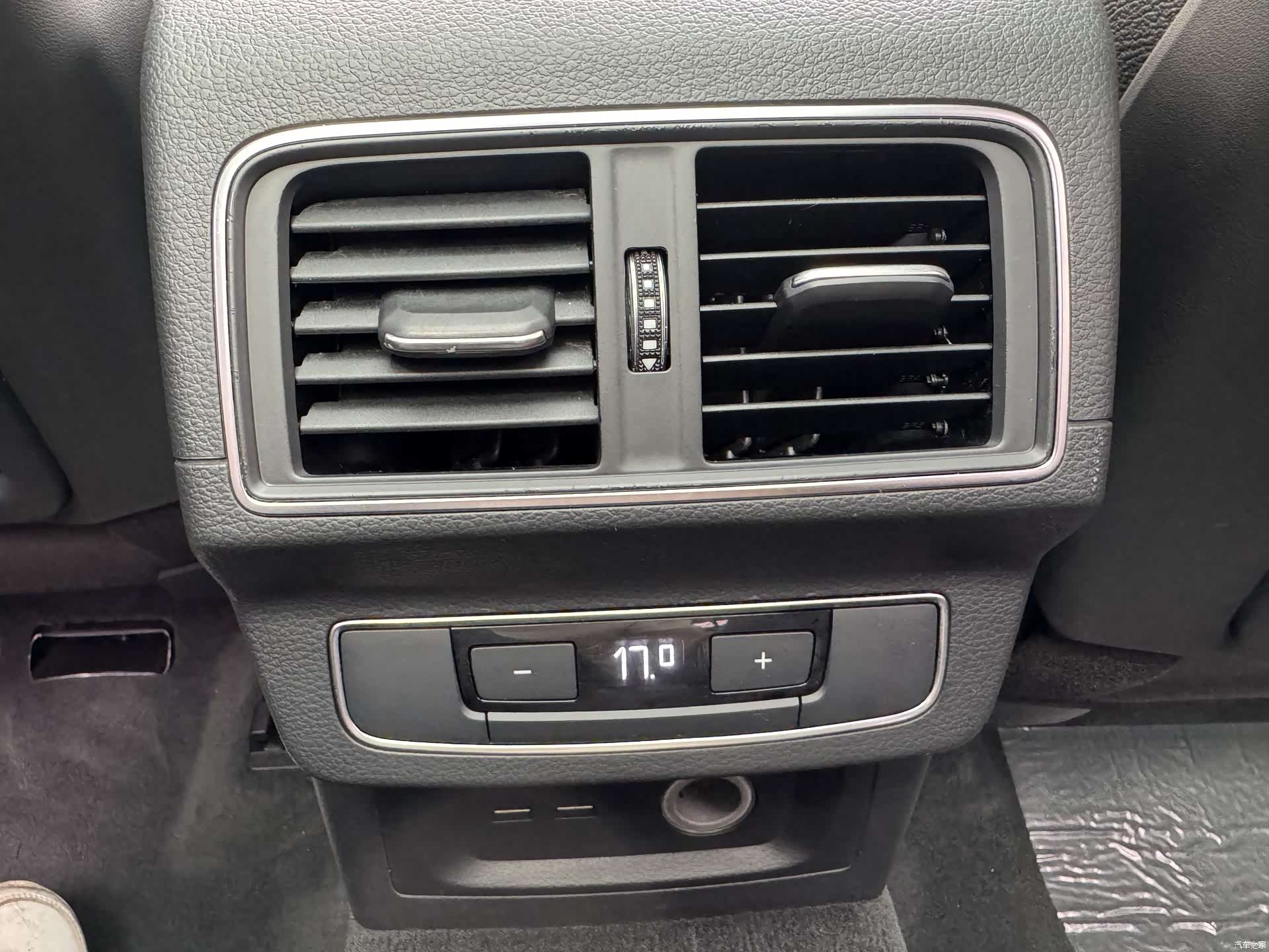 Audi Q5L, 2018 15