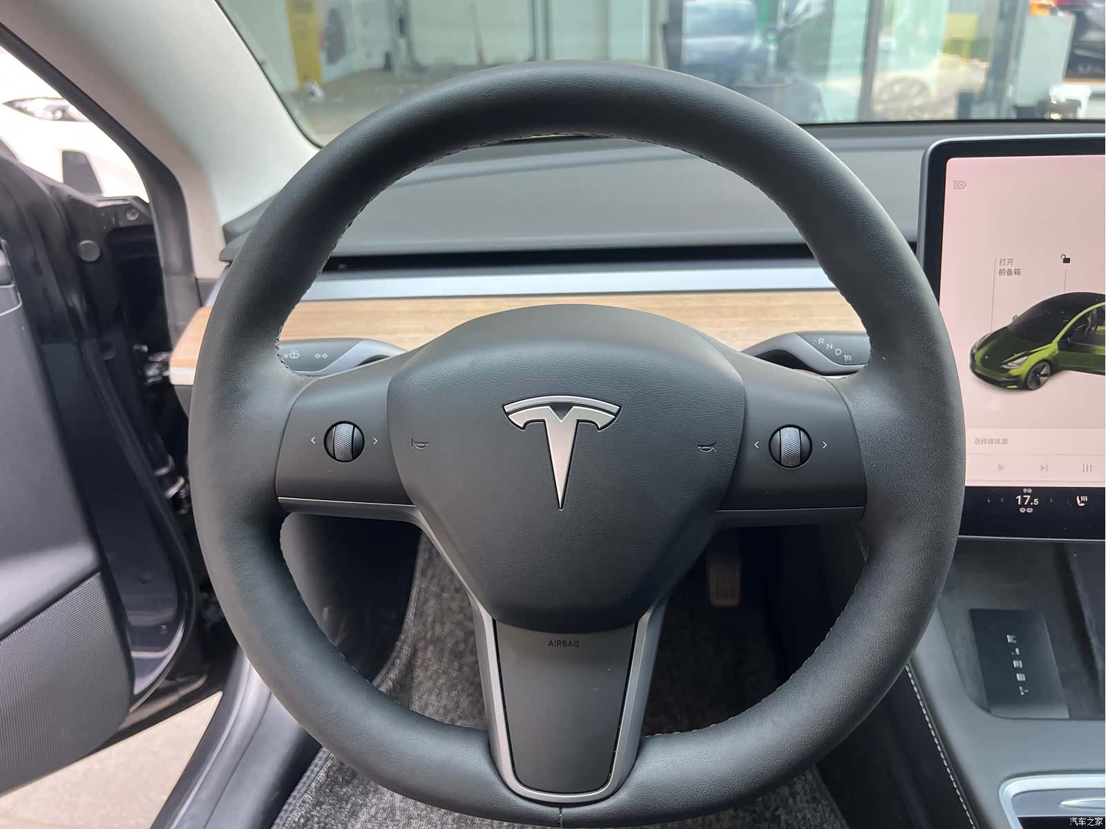 Tesla Model 3, 2021 13