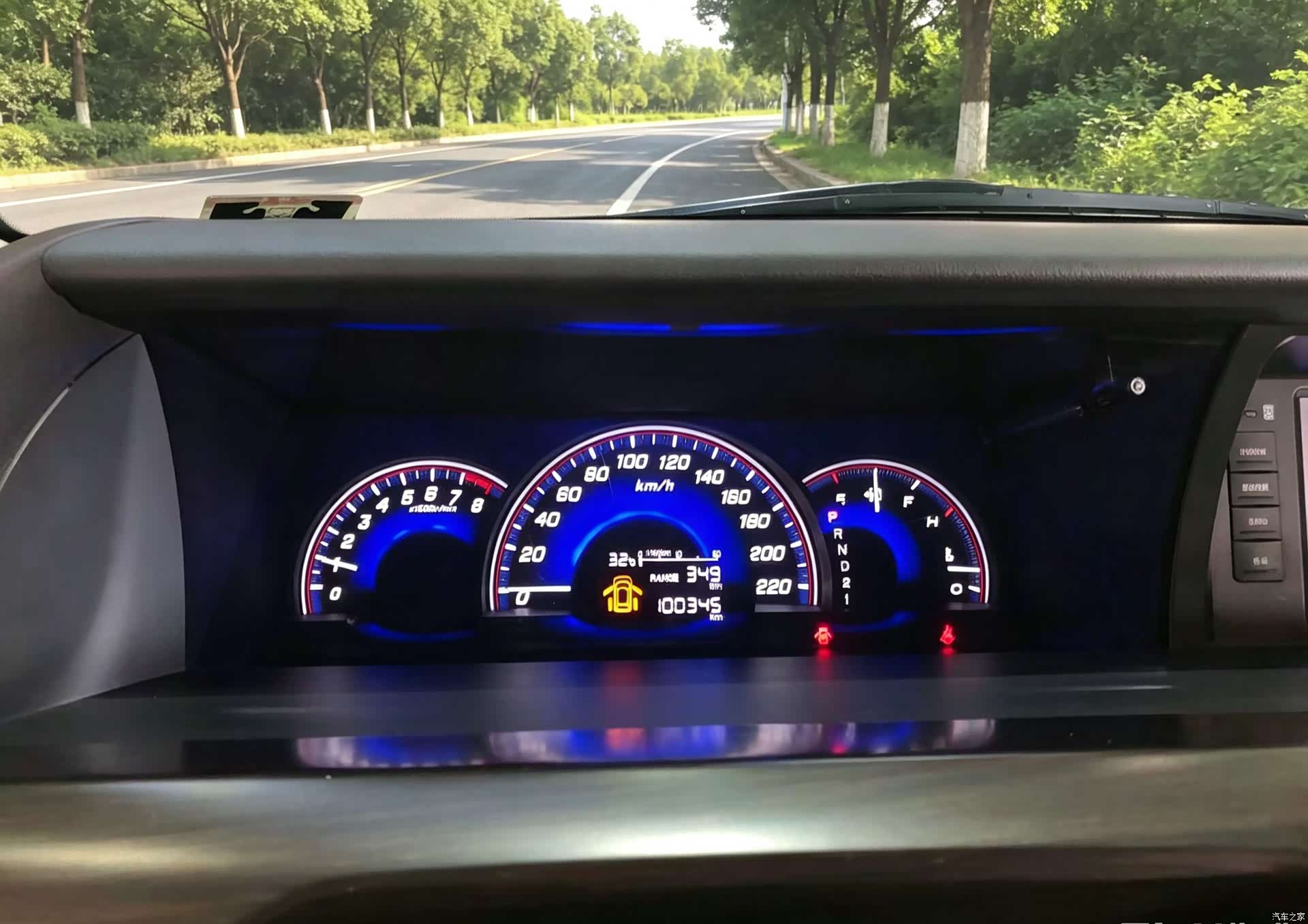 Honda Elysion, 2016 7