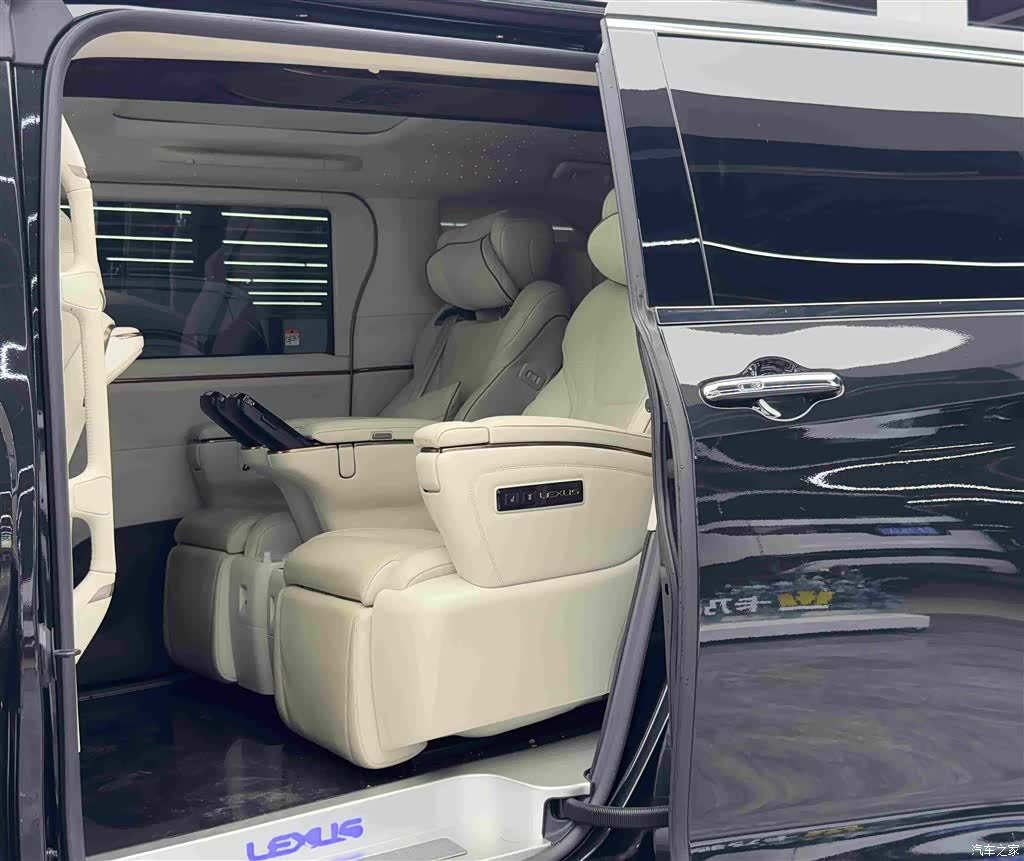 Lexus LM, 2024 9