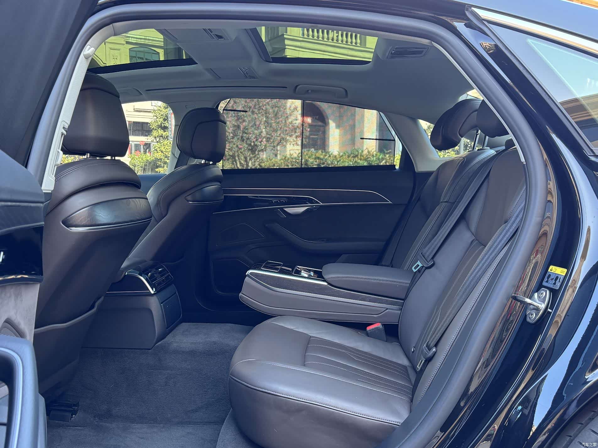 Audi A8L, 2019 12