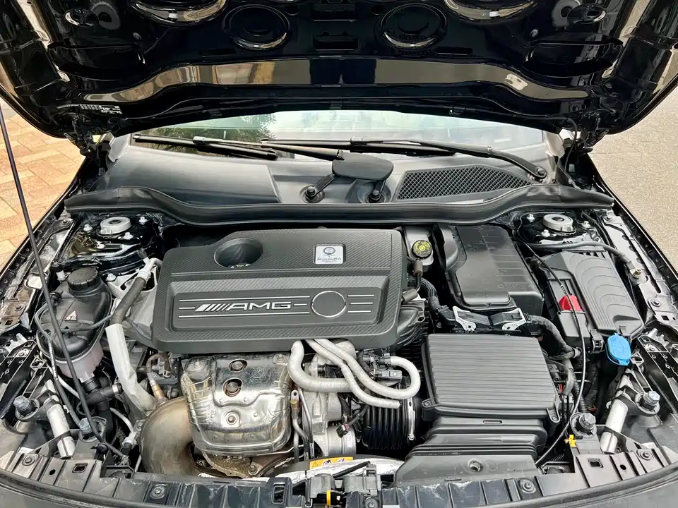 Mercedes-Benz GLA AMG Mercedes-Benz GLA AMG