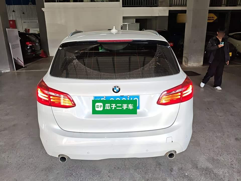 BMW 2 series station wagon