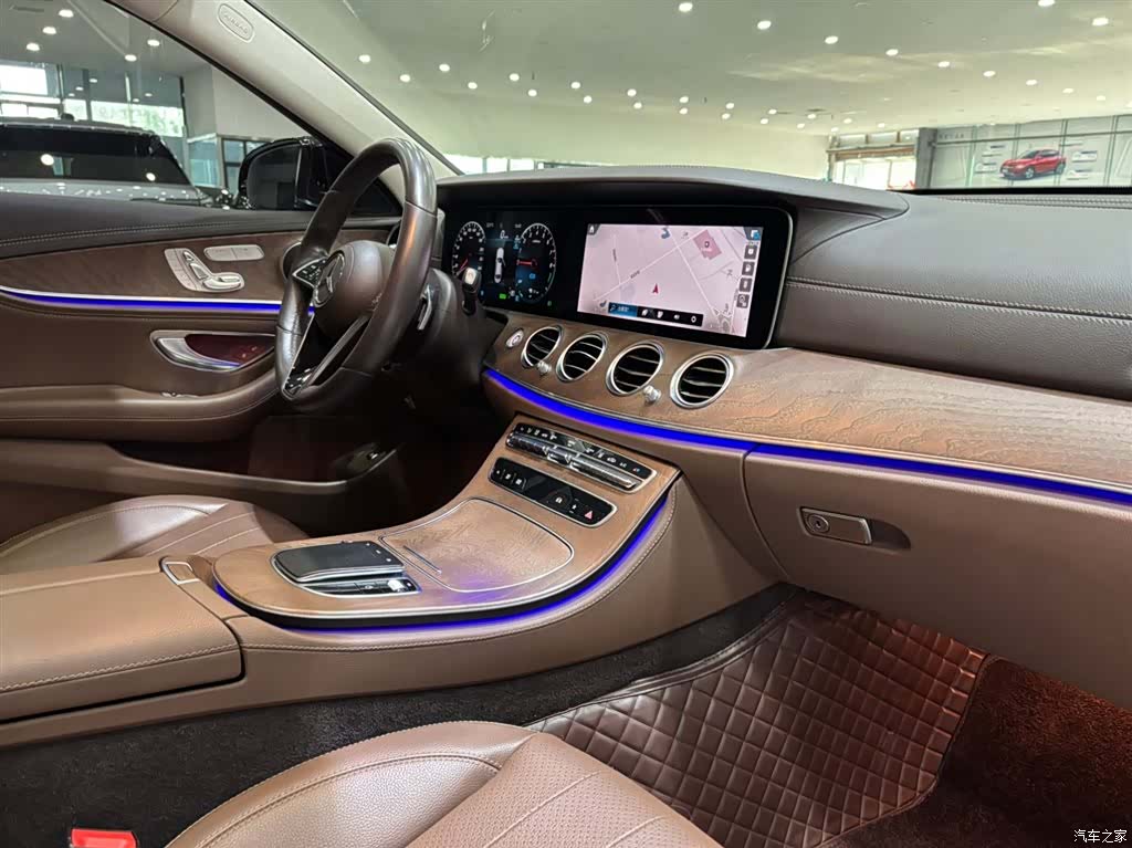 Mercedes-Benz E-Class, 2022 3