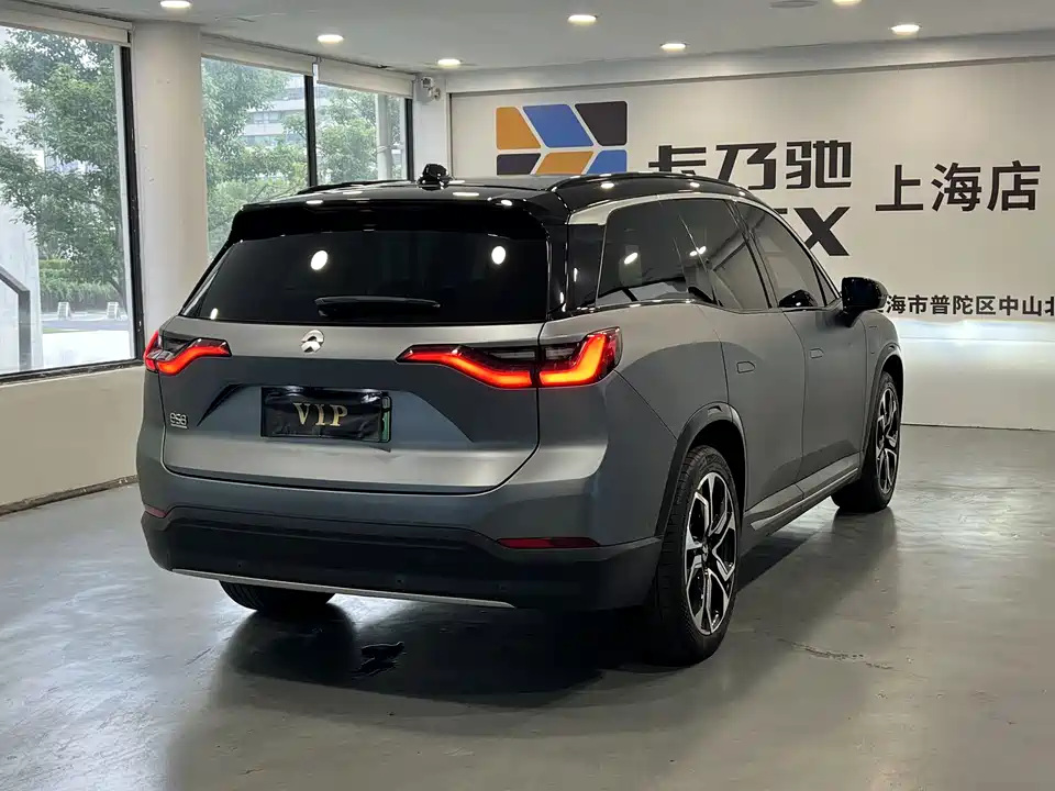 NIO ES8