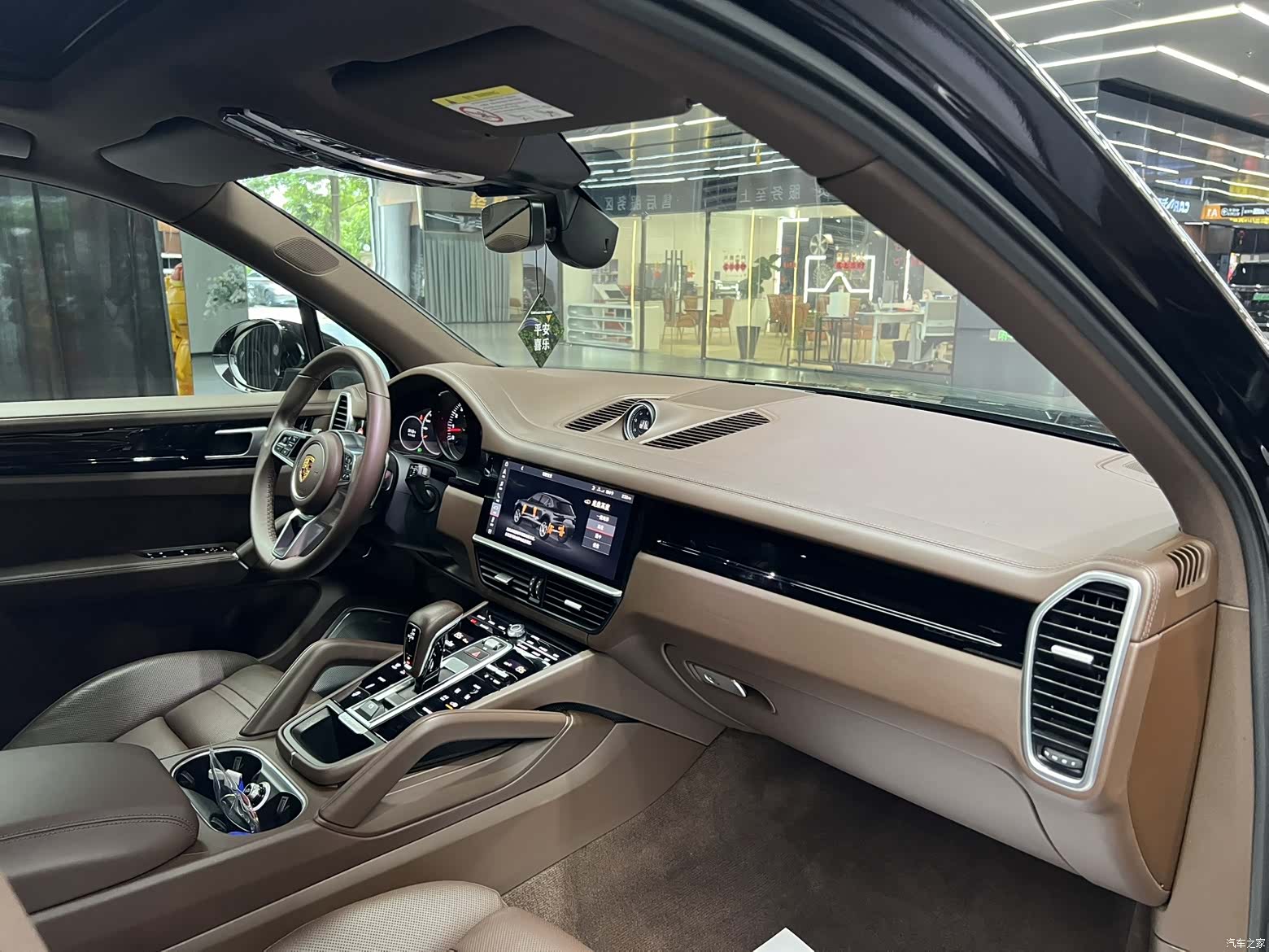 Porsche Cayenne, 2018 11