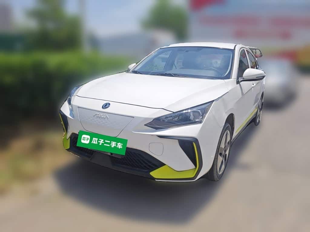 Dongfeng E70