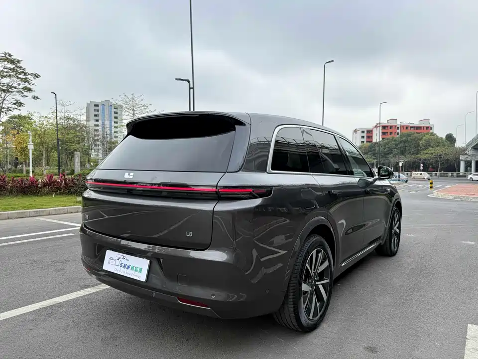 Li Auto Ideal L8