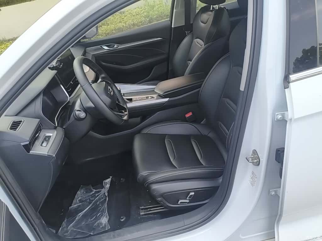 Geely Preface, 2021 15