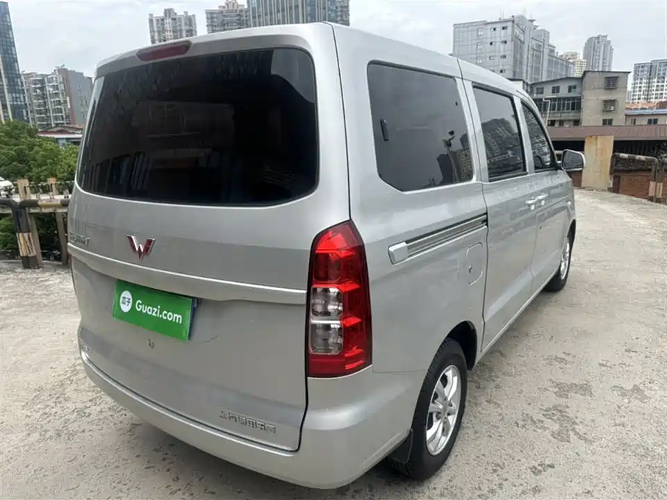 Wuling Wuling Hongguang V