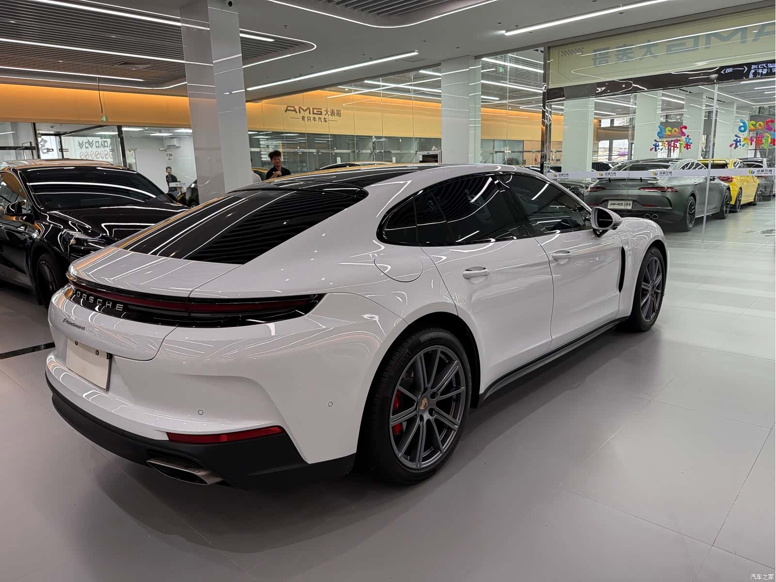 Porsche Panamera, 2025 все фото