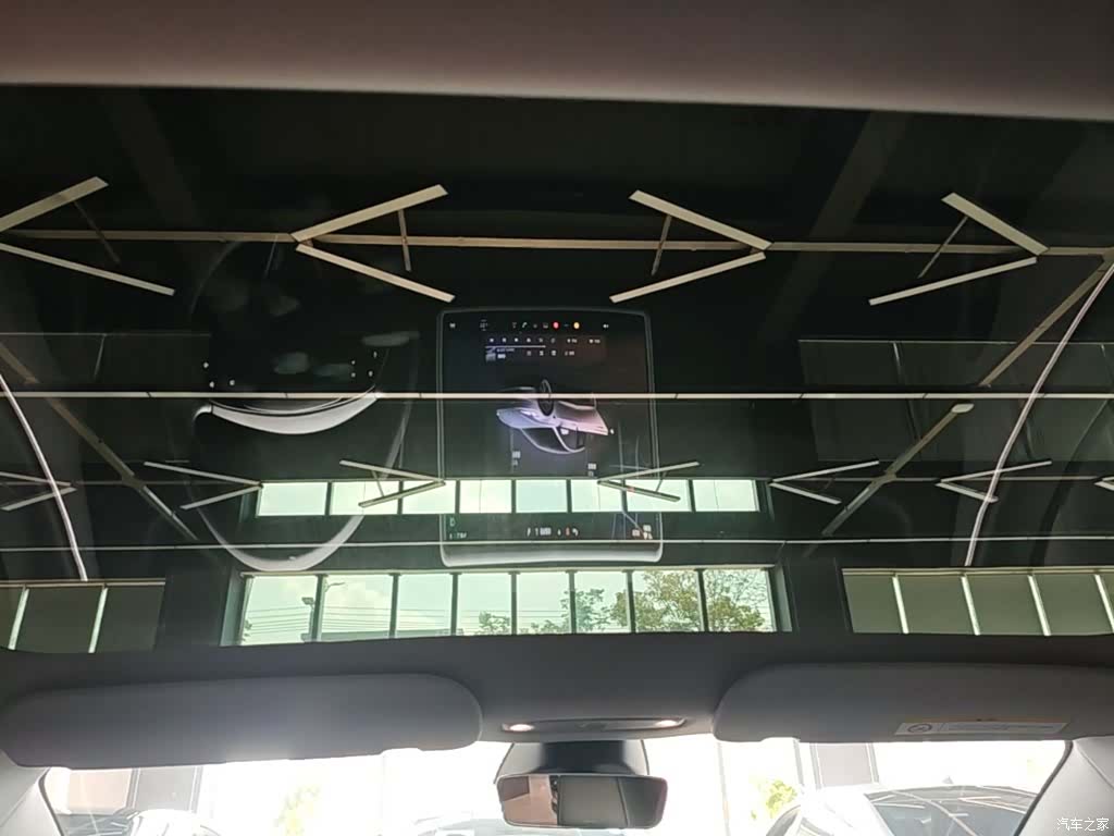 Tesla Model 3, 2024 18