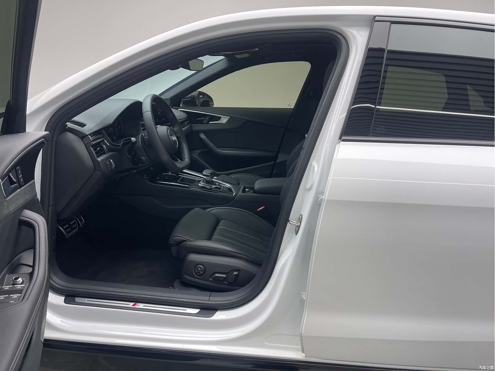 Audi A4L, 2023 15
