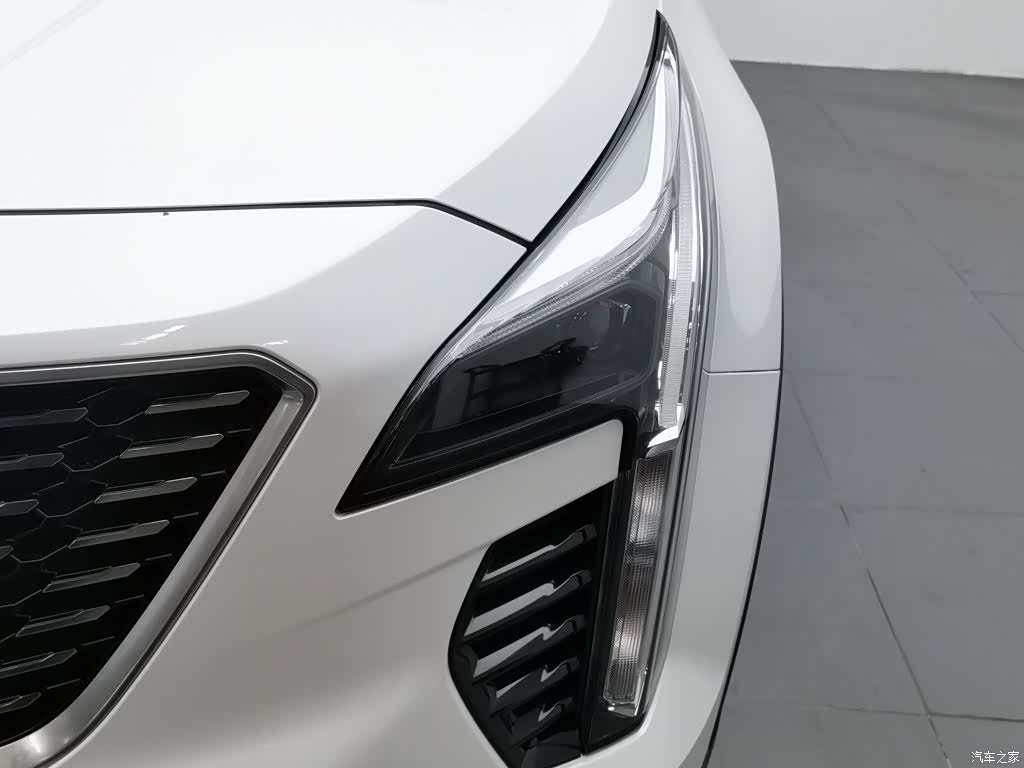 Cadillac XT4, 2022 7