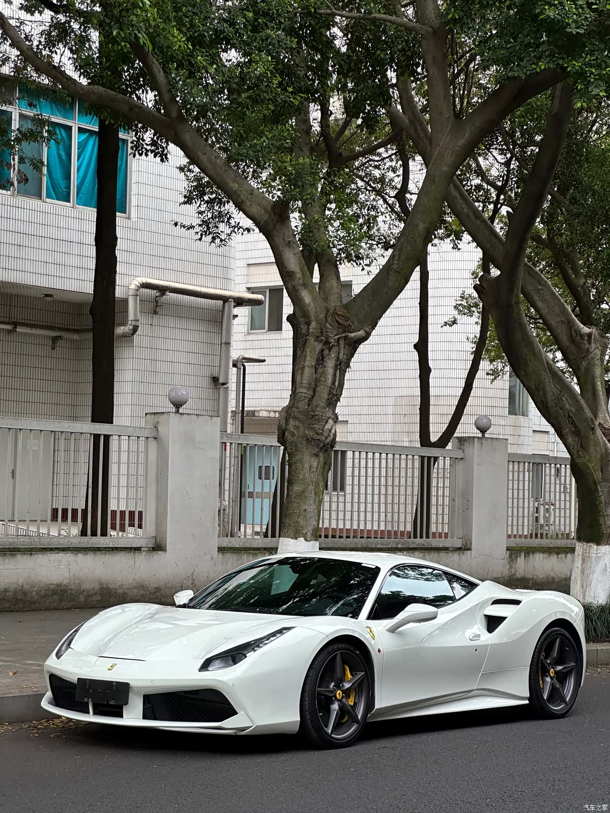 Ferrari 488, 2016 16