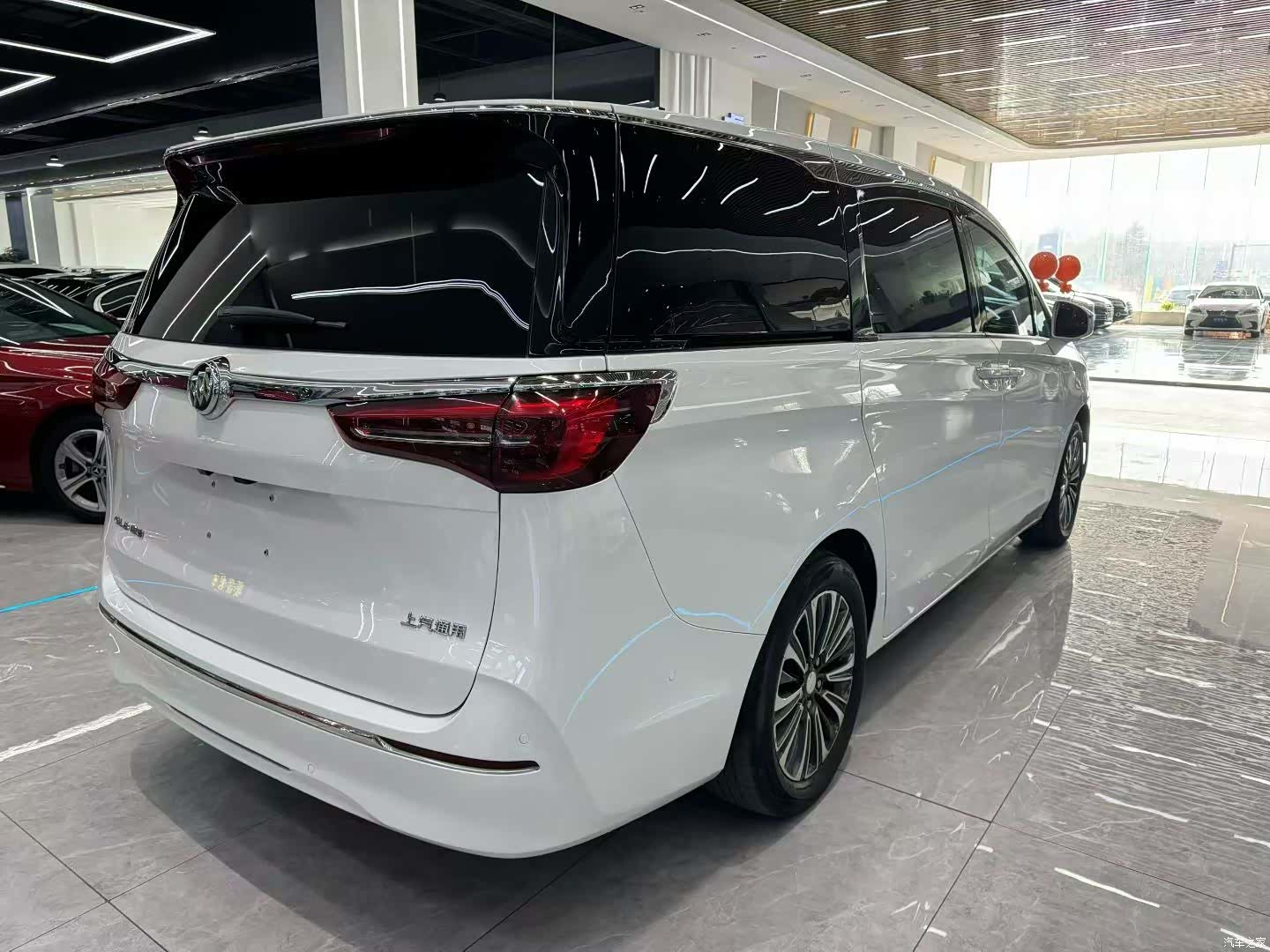 Buick GL8, 2021 9