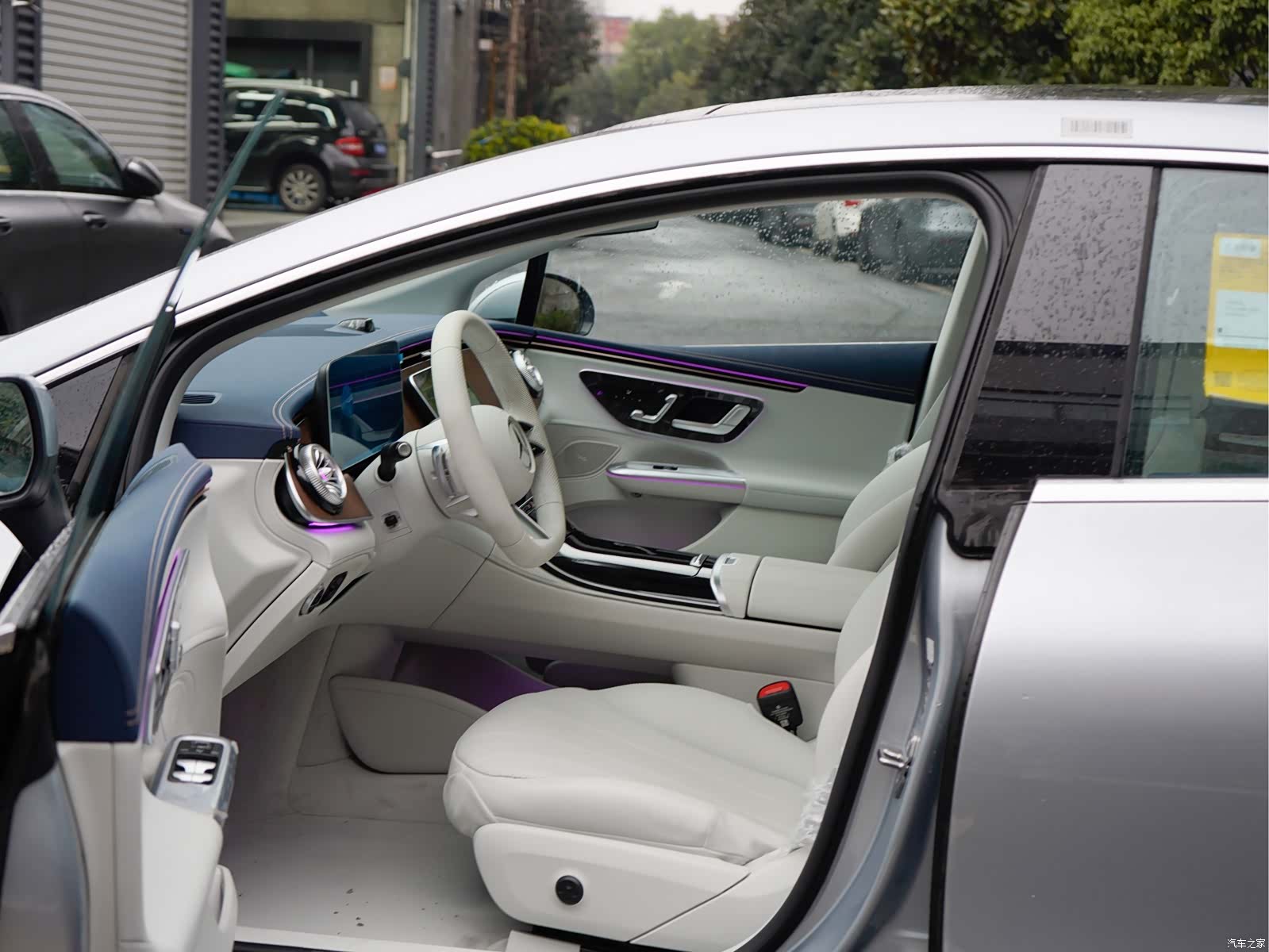 Mercedes-Benz EQE, 2026 10