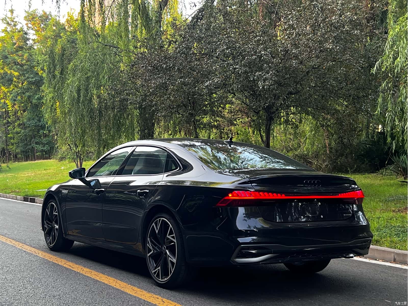 Audi A7L, 2026 14