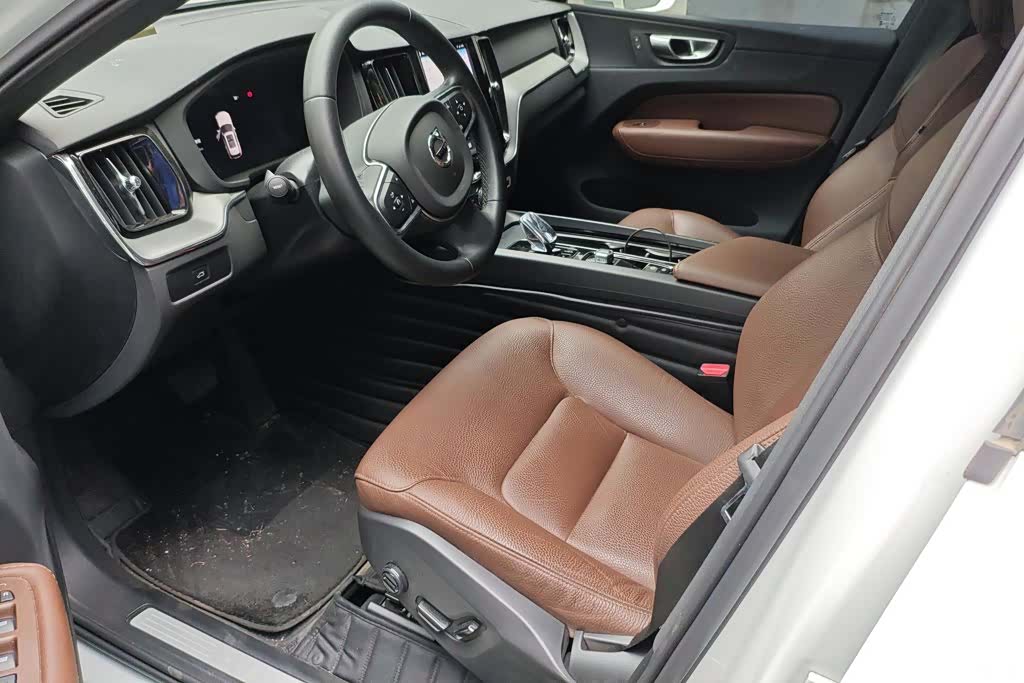 Volvo XC60, 2023 9