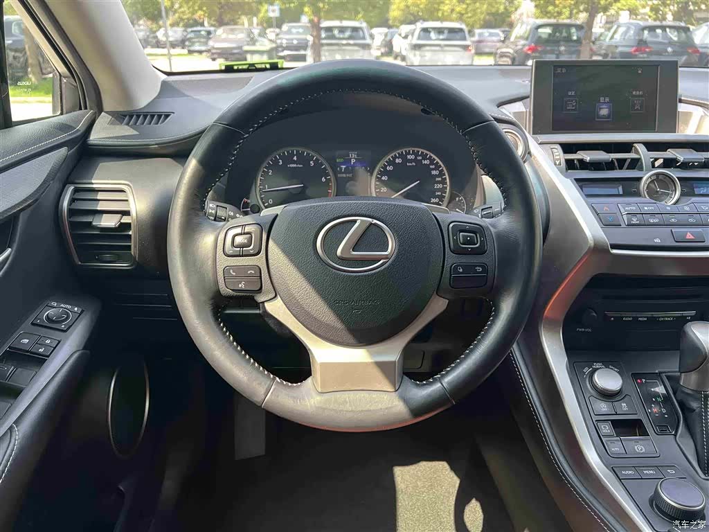Lexus NX, 2017 18