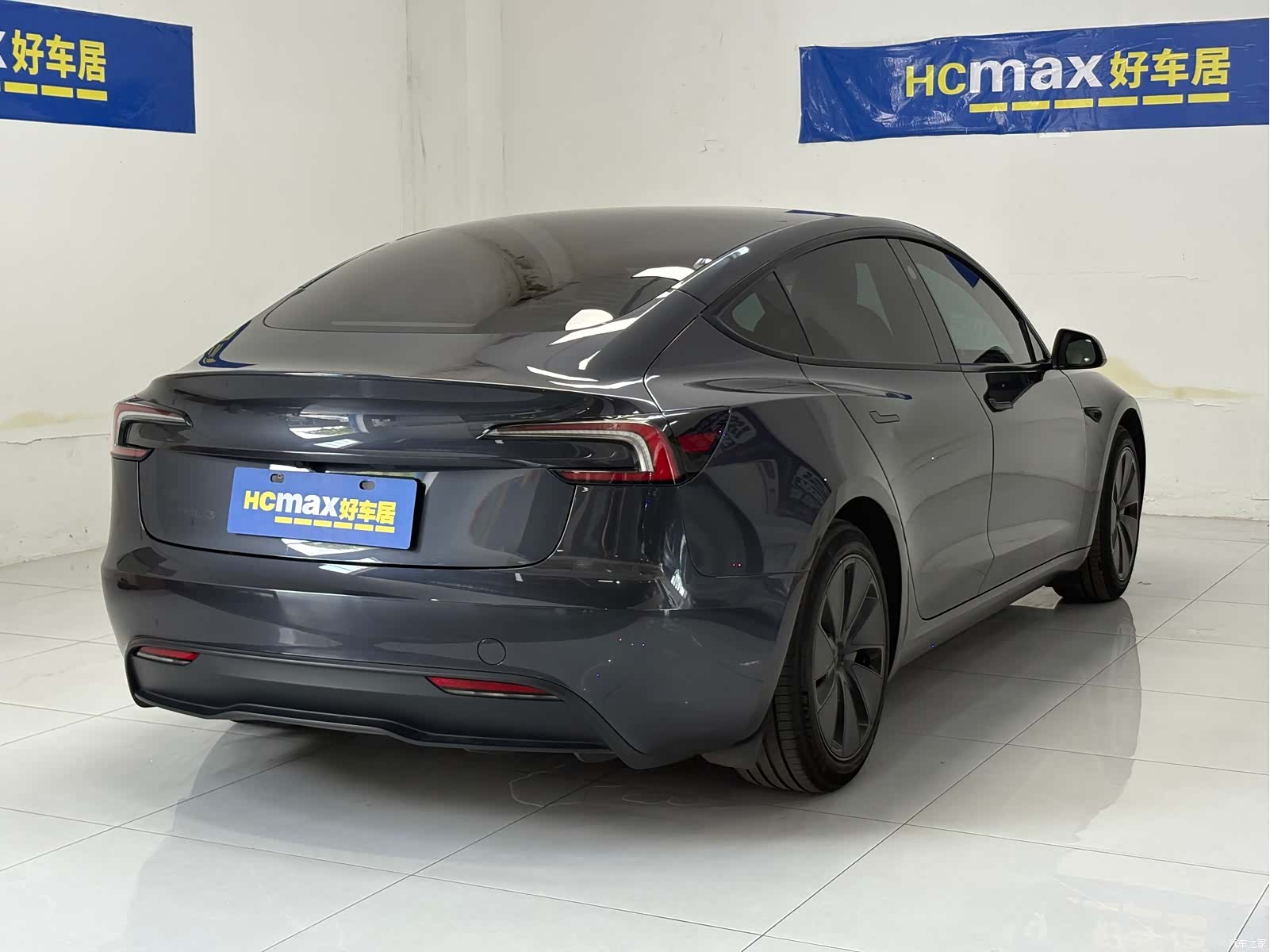 Tesla Model 3, 2024 4