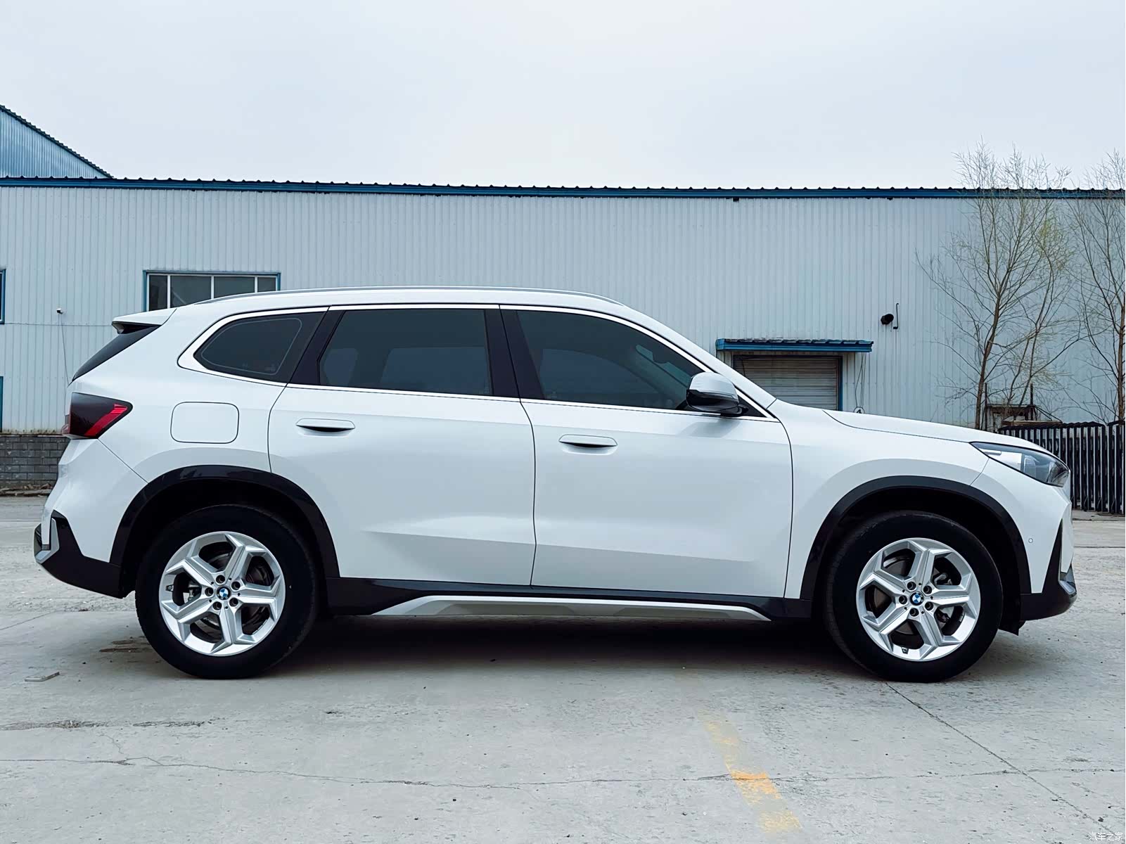 BMW X1, 2023 все фото