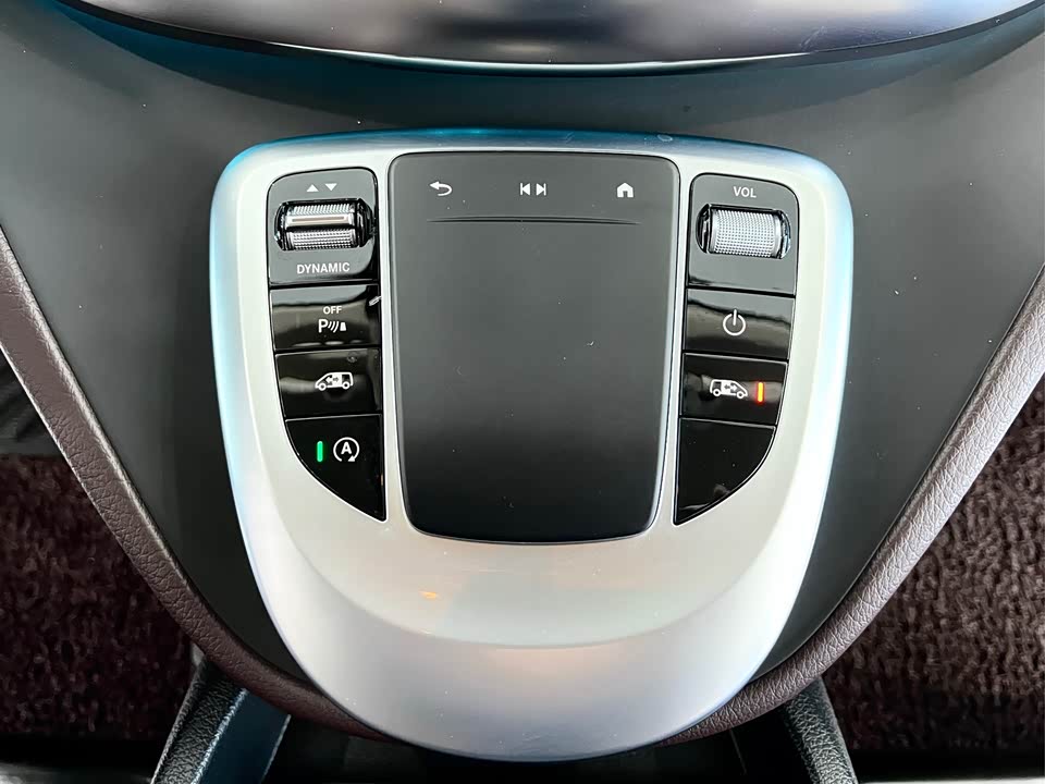 Mercedes-Benz V-class