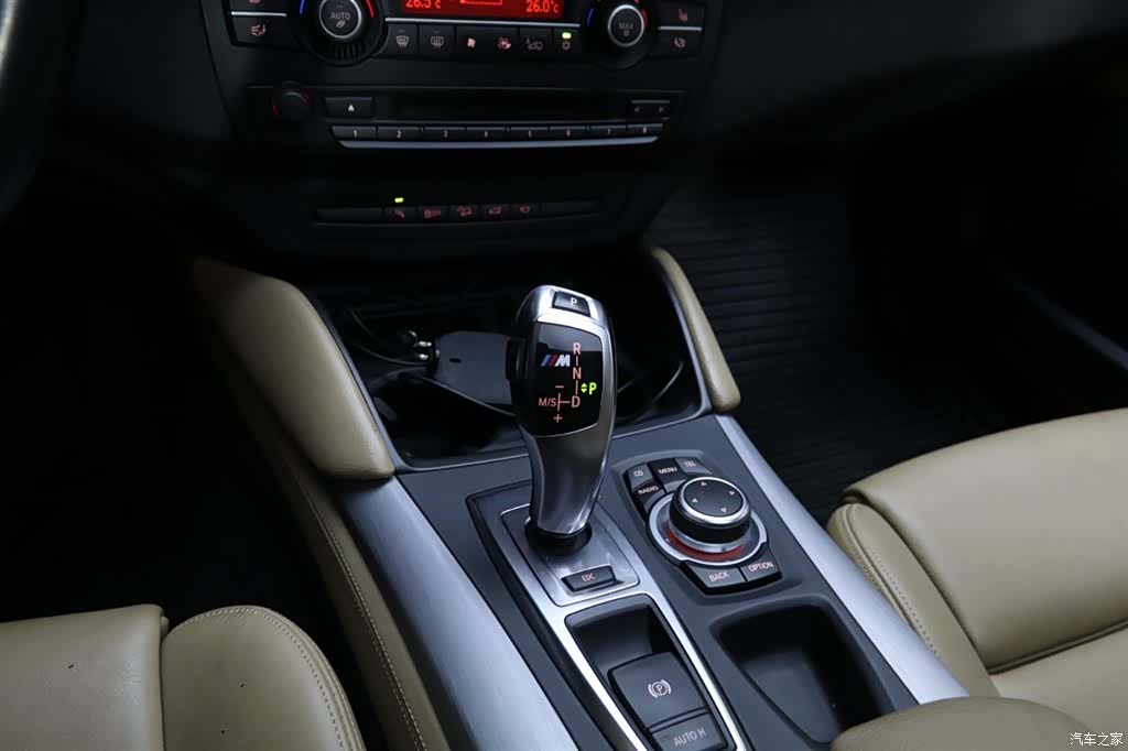BMW X5, 2012 8