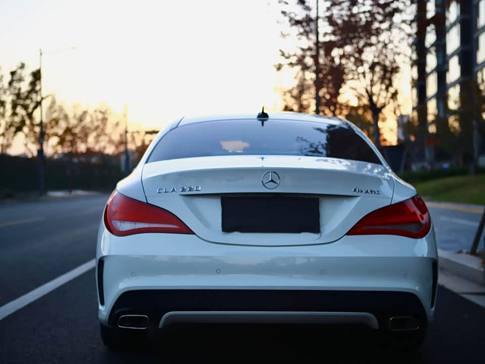 Mercedes-Benz CLA