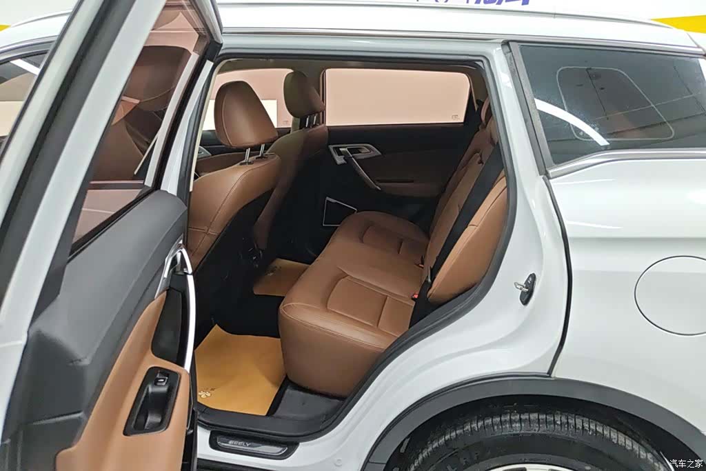 Geely Boyue, 2017 11