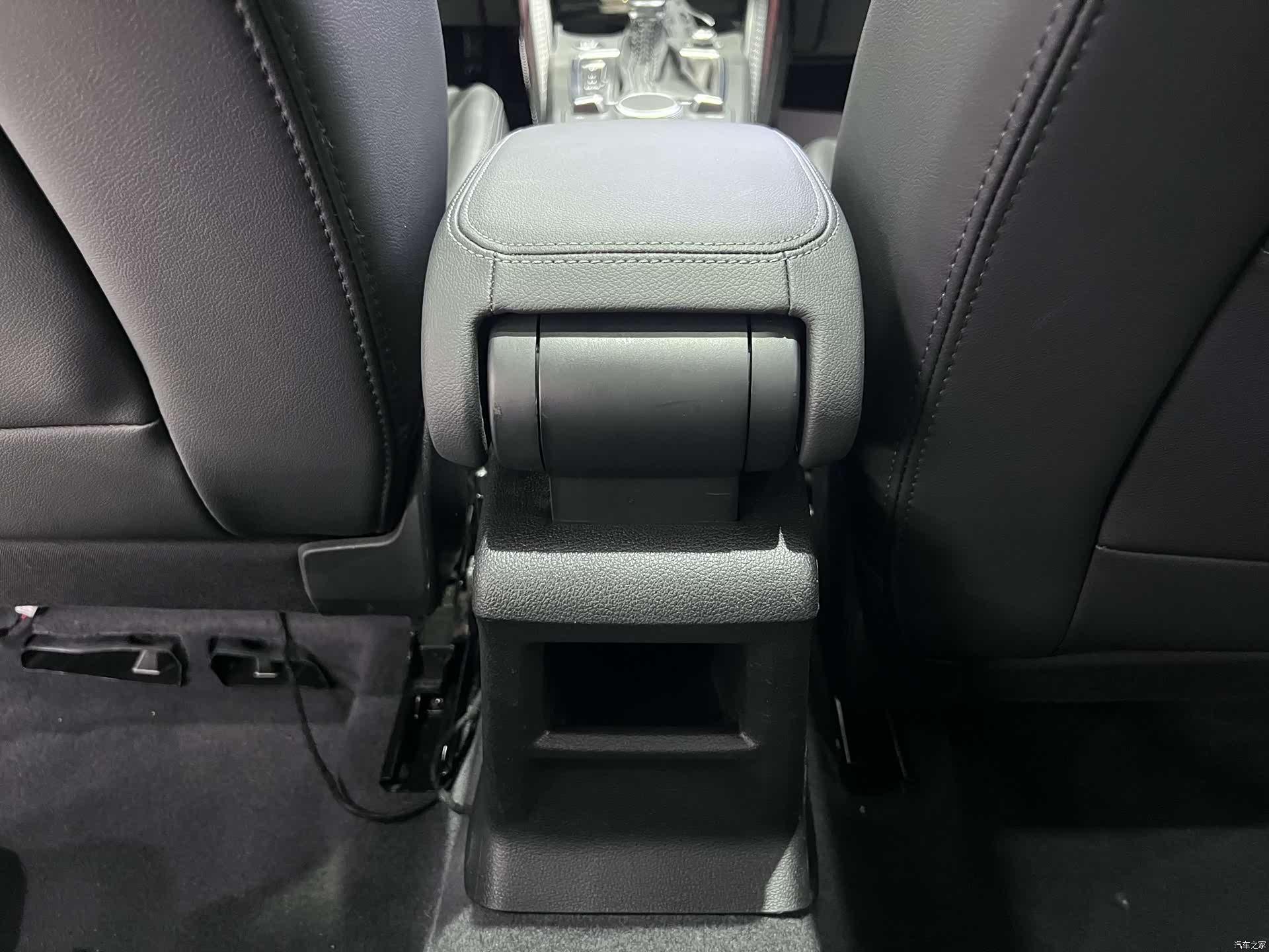Audi Q2L, 2022 15