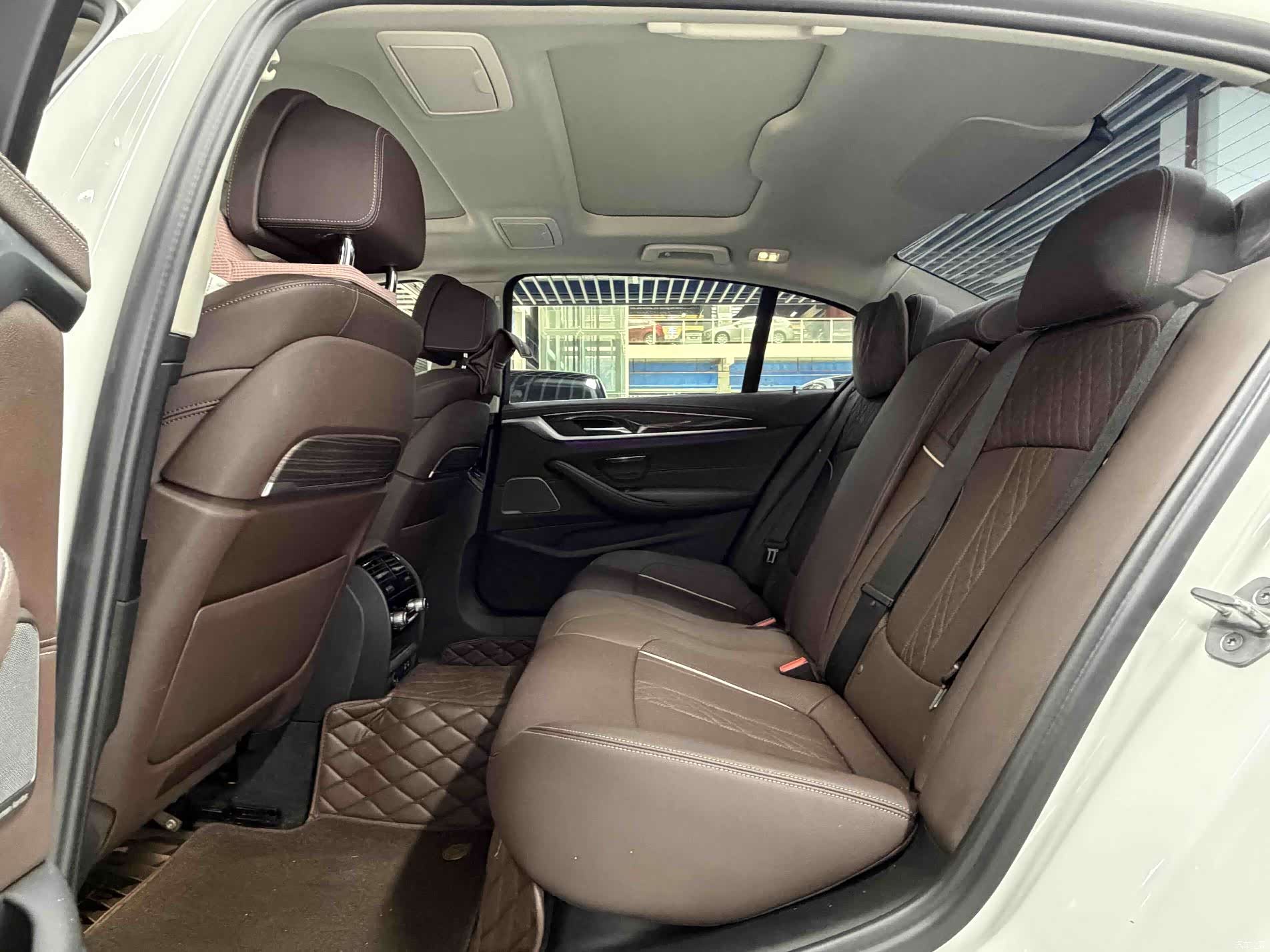 BMW 5 Series, 2022 8