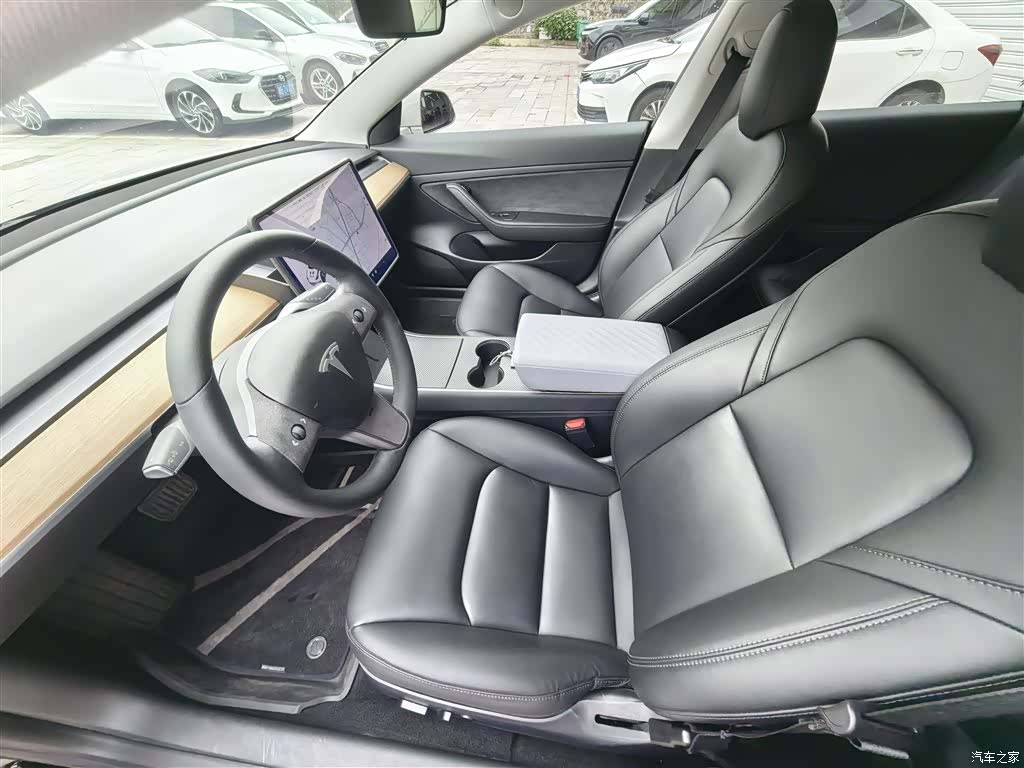 Tesla Model 3, 2020 4