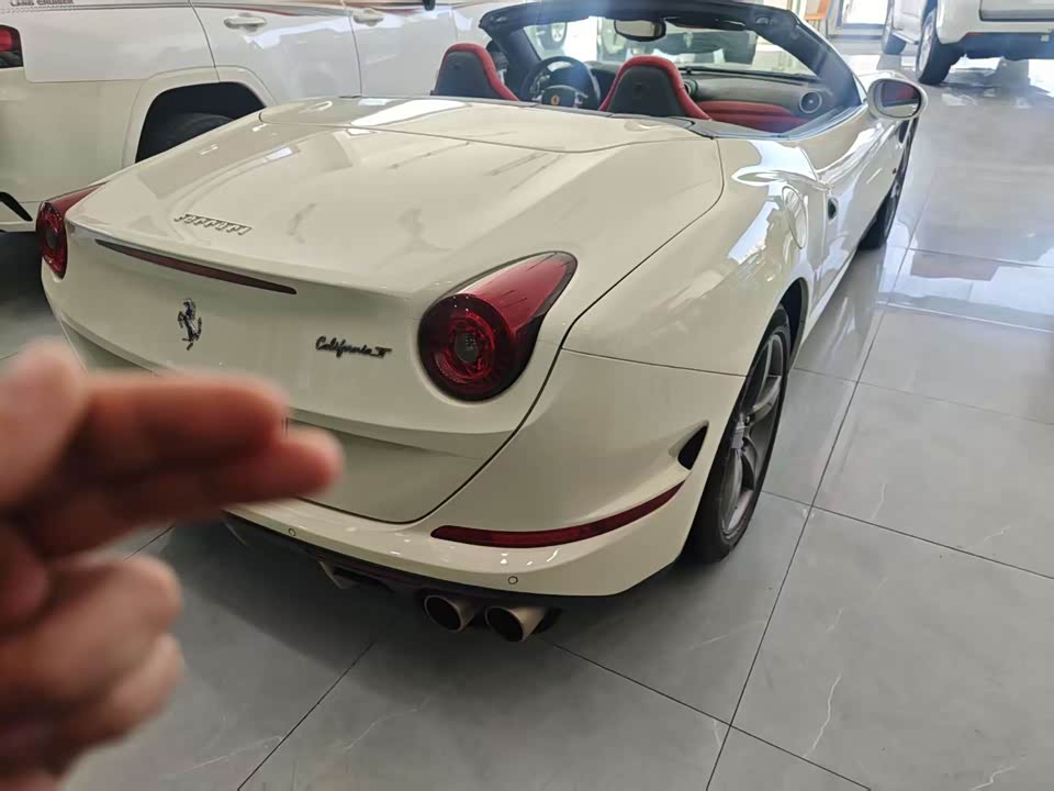Ferrari California T