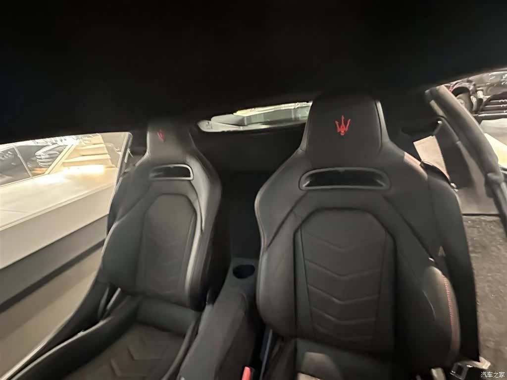 Maserati MC20, 2022 7