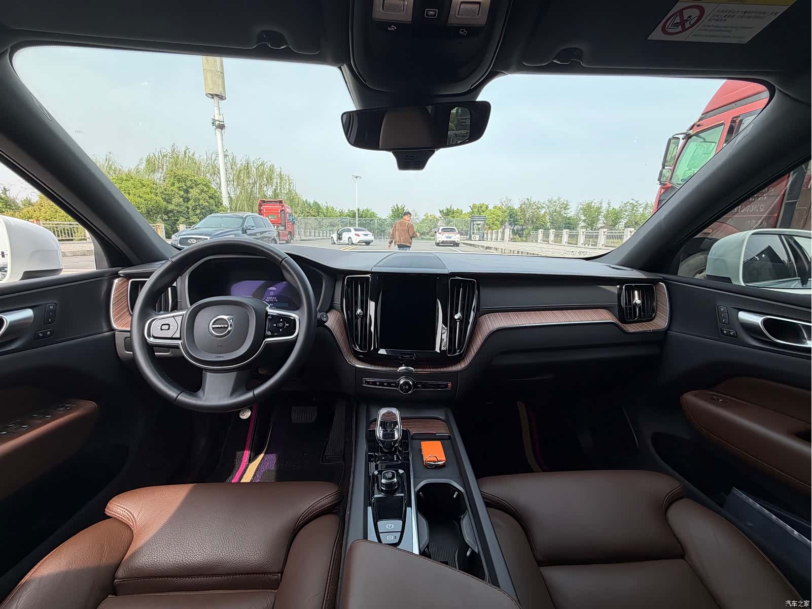 Volvo XC60, 2023 11