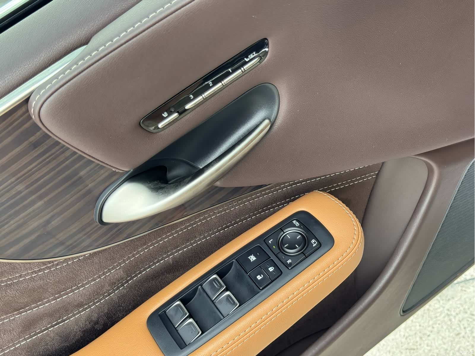 Lexus LS, 2019 14