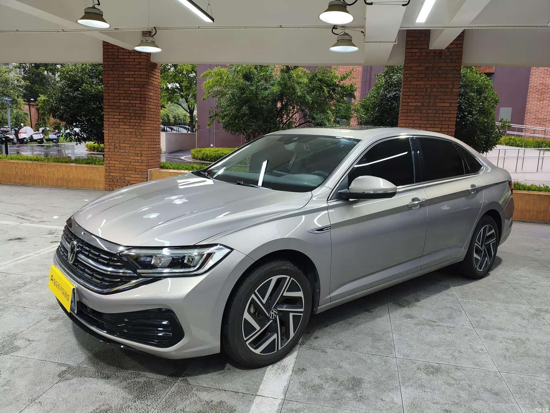 Volkswagen Sagitar, 2023 1